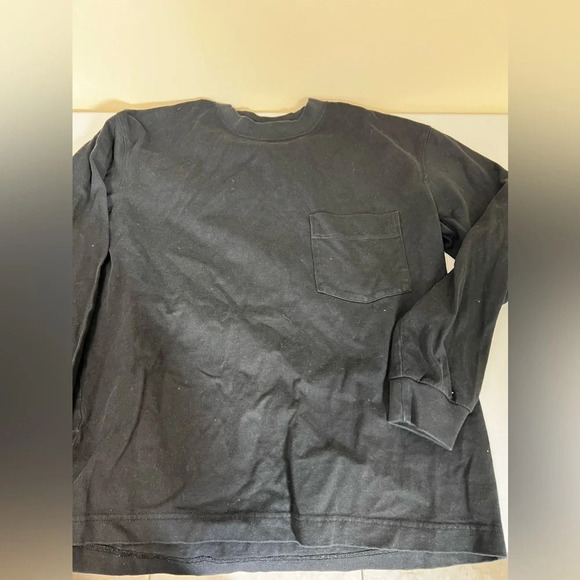 UNIQLO Crew Neck Long-Sleeve
T-Shirt - Picture 3 of 7